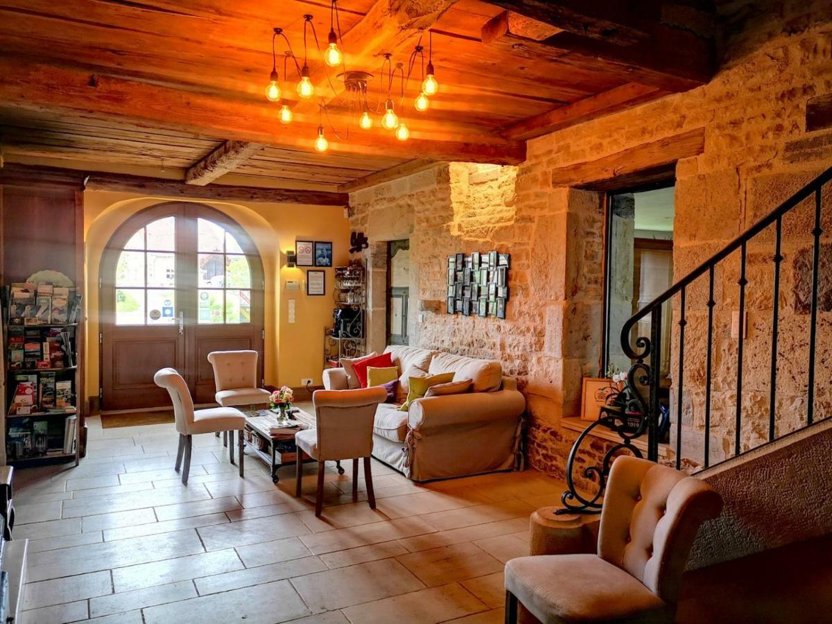 Le Relais Des Deux Tours Bed & Breakfast Bremondans Exterior photo